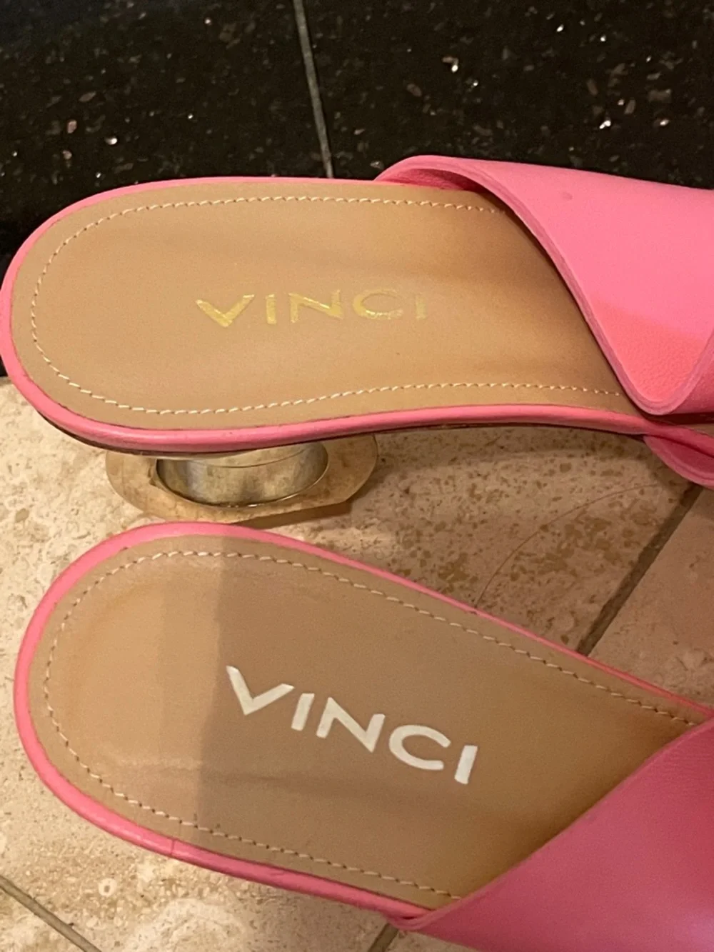 NWOT VINCI LEATHER gold heel sandal in sz 41 😍😍😍😍